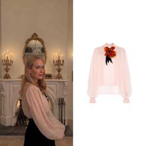 Landman: Season 1 Episode 4 Ainsley's Pink Mini Shorts - | TV